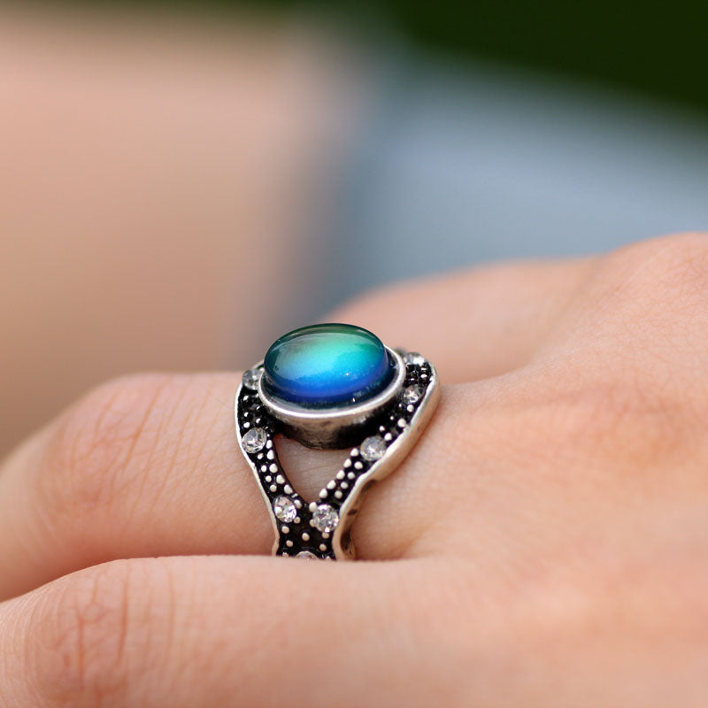 Handmade Mood Ring, Oval Shape Mood Stone Ring, Antique Silver Plated Ring, Emotion Feeling Changeable Ring,Mood Reading Ring for Women